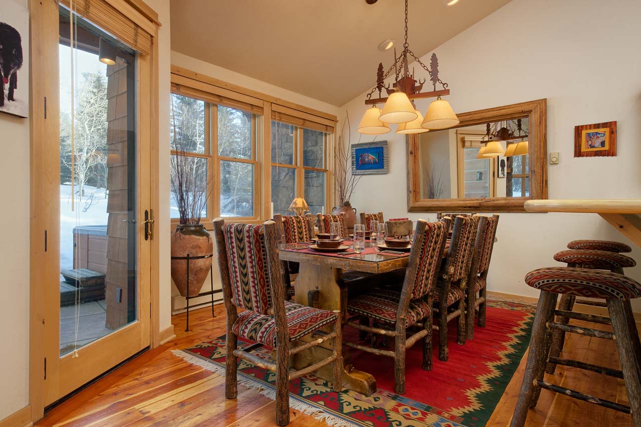 Slopeside Location with lift access to base