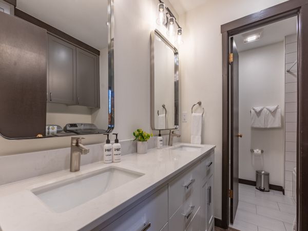 Amazing Vacation Condo  Sleeps 7 Guests.