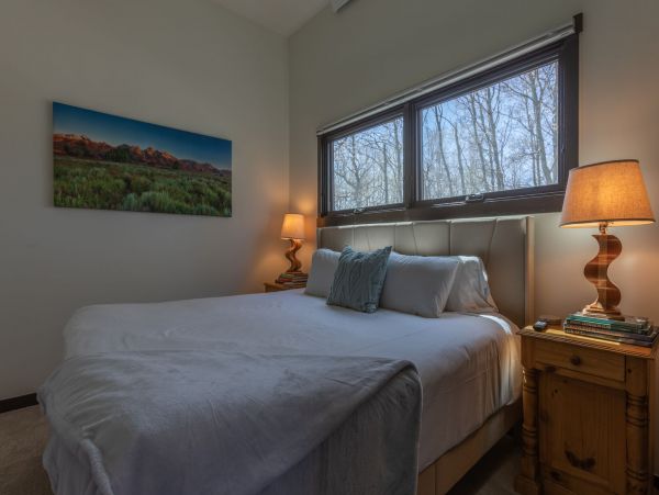 Amazing Vacation Condo  Sleeps 7 Guests.
