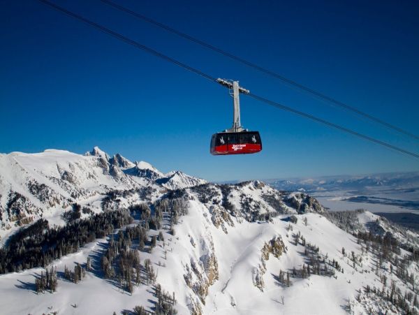 Teton Village Two Bedroom Condo, Walk to Lift.