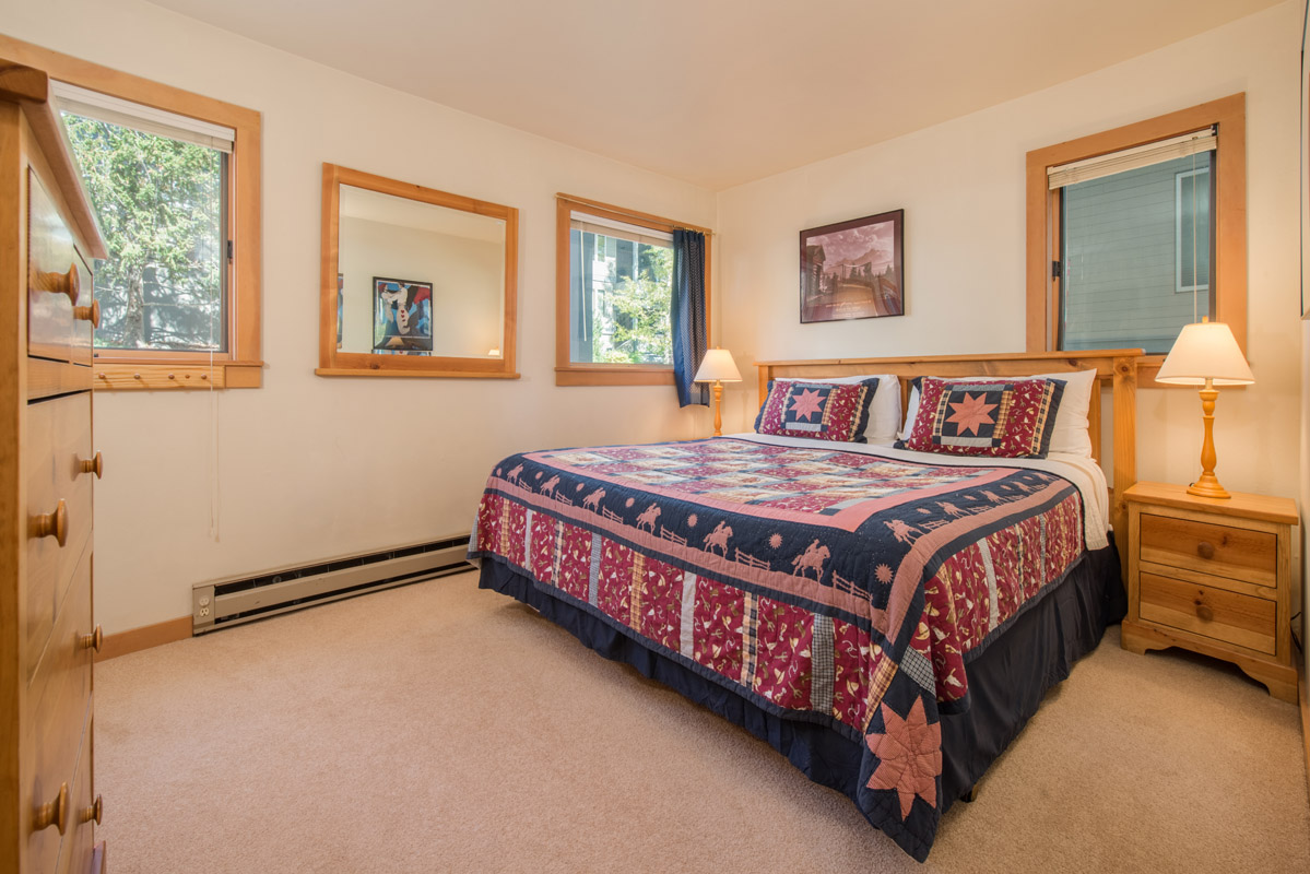 NEW ARRIVAL Walk to Lift Dining & Shopping Teton Village