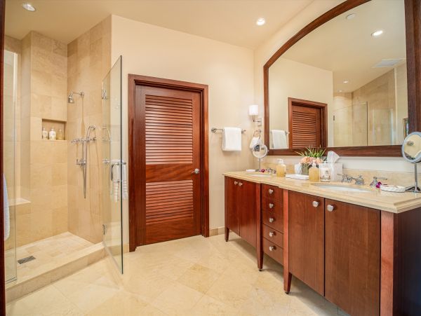 A Luxurious Oceanfront Penthouse in Wailea