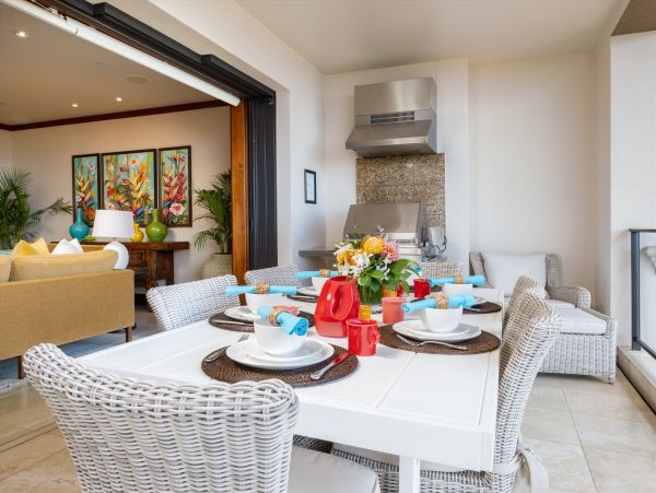 A Luxurious Oceanfront Penthouse in Wailea