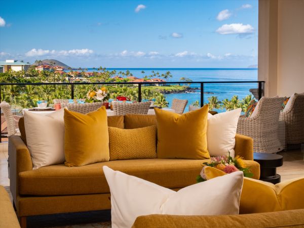 A Luxurious Oceanfront Penthouse in Wailea