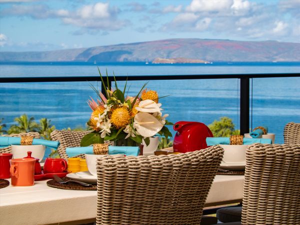 A Luxurious Oceanfront Penthouse in Wailea