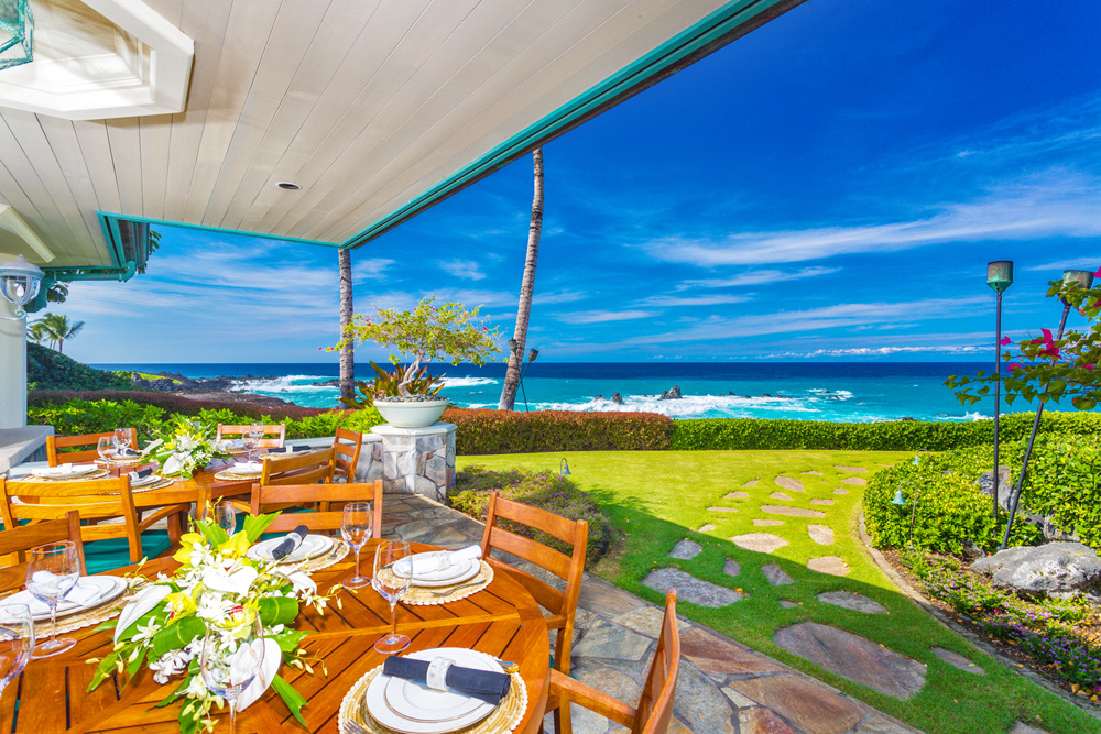 Opulent Luxury Vacation Estate in Kihei with 2 Pools 14 Guests