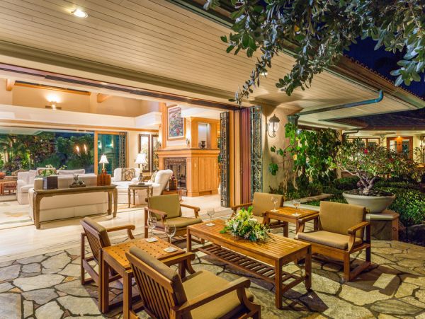 Opulent Luxury Vacation Estate in Kihei with 2 Pools 14 Guests