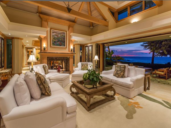 Opulent Luxury Vacation Estate in Kihei with 2 Pools 14 Guests