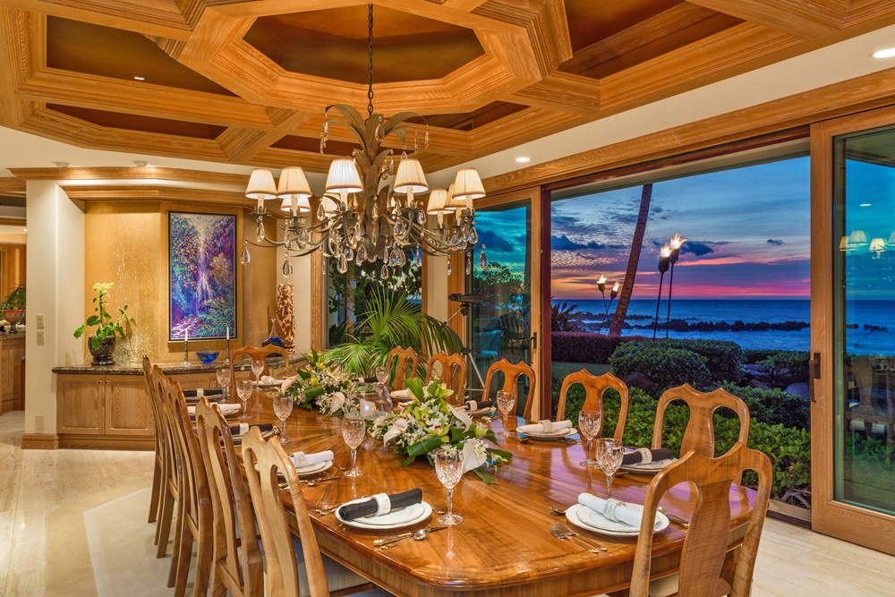 Opulent Luxury Vacation Estate in Kihei with 2 Pools 14 Guests