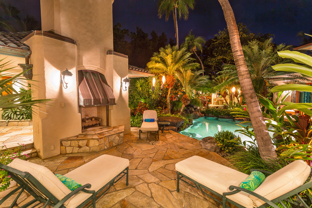 Opulent Luxury Vacation Estate in Kihei with 2 Pools 14 Guests