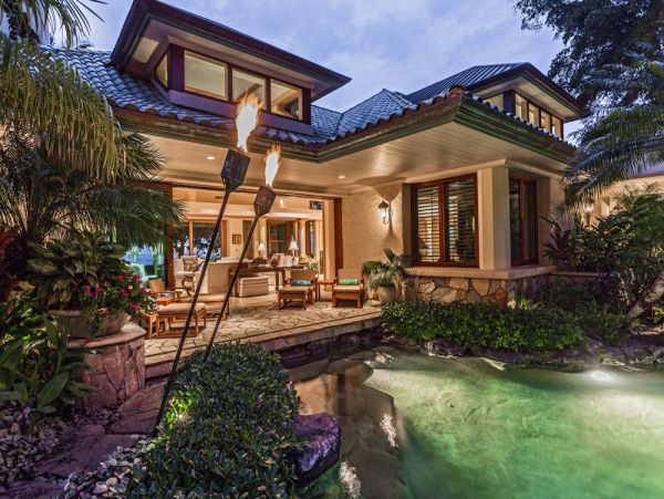 Opulent Luxury Vacation Estate in Kihei with 2 Pools 14 Guests