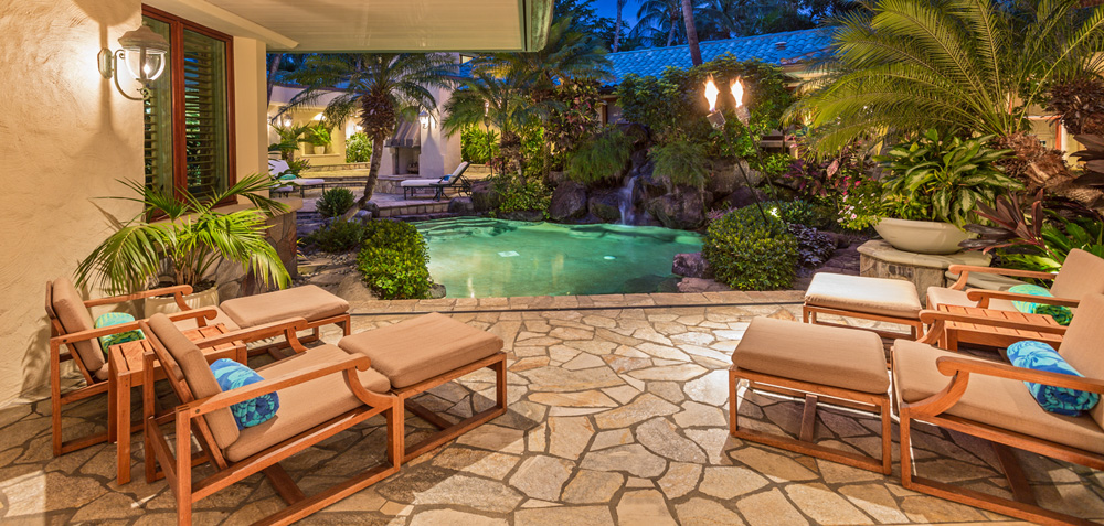 Opulent Luxury Vacation Estate in Kihei with 2 Pools 14 Guests