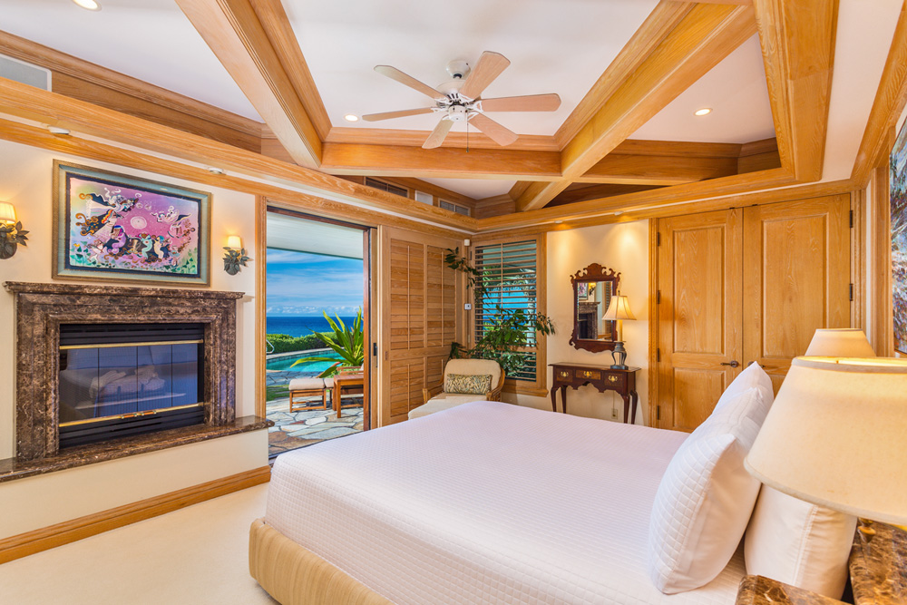 Opulent Luxury Vacation Estate in Kihei with 2 Pools 14 Guests