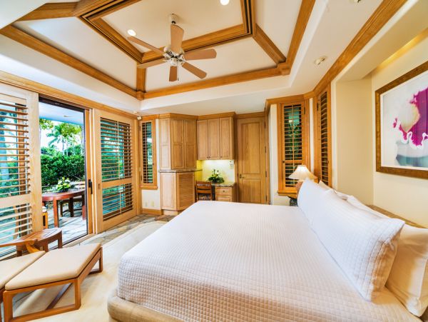 Opulent Luxury Vacation Estate in Kihei with 2 Pools 14 Guests