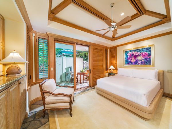 Opulent Luxury Vacation Estate in Kihei with 2 Pools 14 Guests
