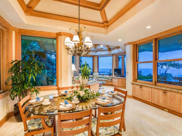 Opulent Luxury Vacation Estate in Kihei with 2 Pools 14 Guests