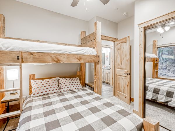 Lake Tahoe South Shore Home 1025997