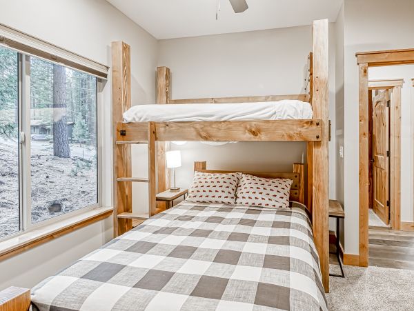 Lake Tahoe South Shore Home 1025997