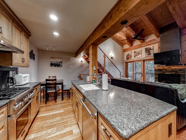 Lake Tahoe South Shore Home 1026000