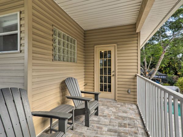 Five Bedroom Vacation Home in Clearwater with Private Pool