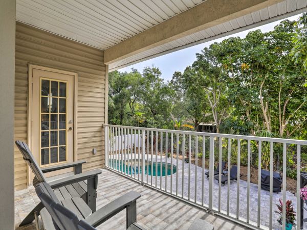 Five Bedroom Vacation Home in Clearwater with Private Pool
