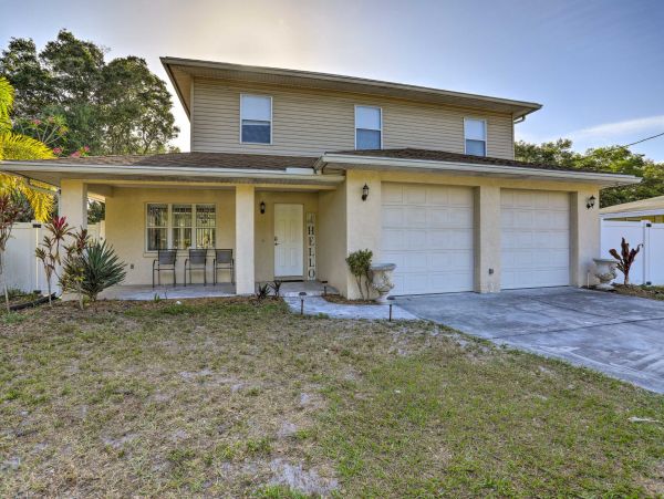 Five Bedroom Vacation Home in Clearwater with Private Pool