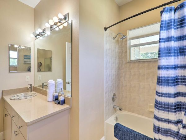 Five Bedroom Vacation Home in Clearwater with Private Pool