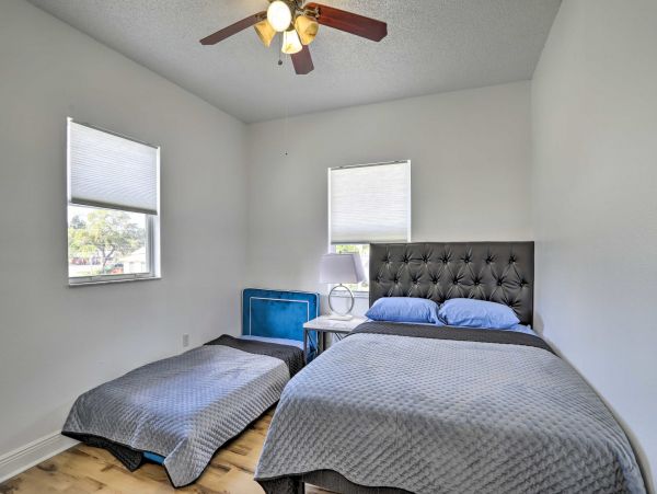 Five Bedroom Vacation Home in Clearwater with Private Pool