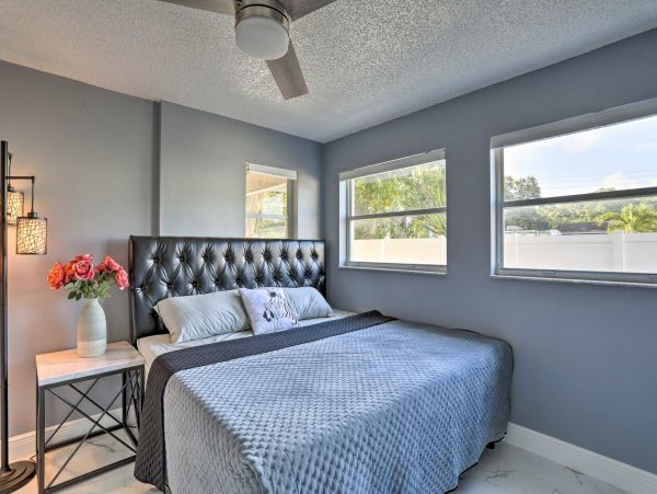 Five Bedroom Vacation Home in Clearwater with Private Pool