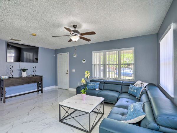 Five Bedroom Vacation Home in Clearwater with Private Pool