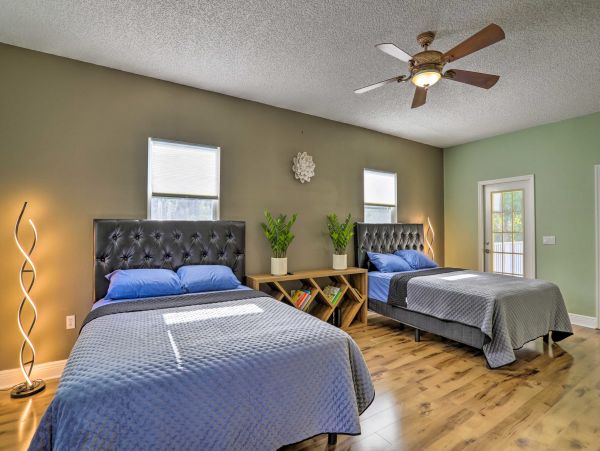 Five Bedroom Vacation Home in Clearwater with Private Pool