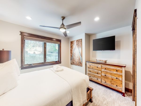 Lake Tahoe South Shore Home 1026032