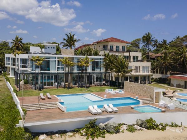 Luxurious Beachfront 10 Bedroom Villa in Dominican Republic