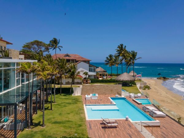 Luxurious Beachfront 10 Bedroom Villa in Dominican Republic