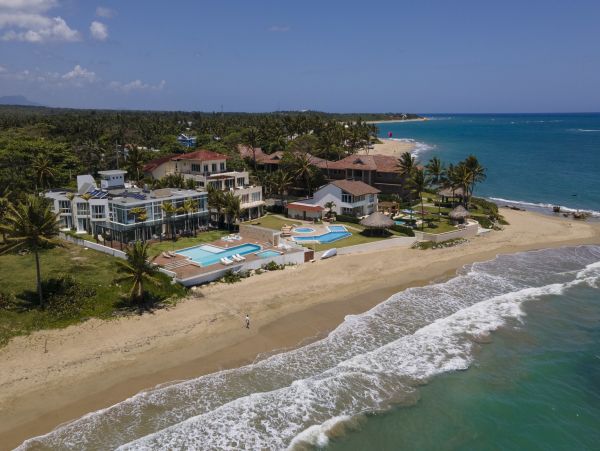Luxurious Beachfront 10 Bedroom Villa in Dominican Republic