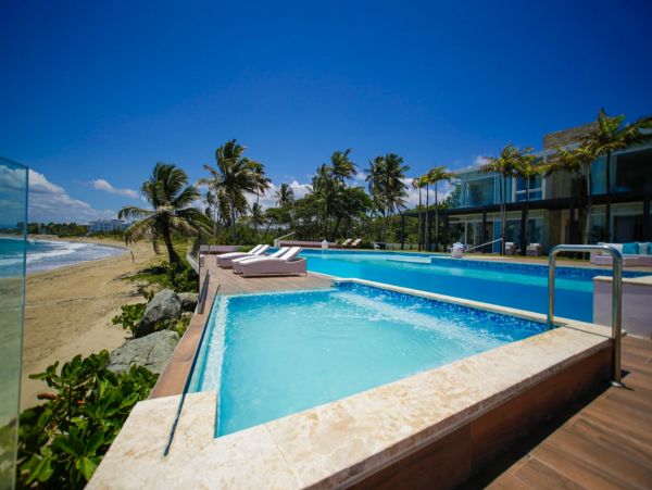 Luxurious Beachfront 10 Bedroom Villa in Dominican Republic