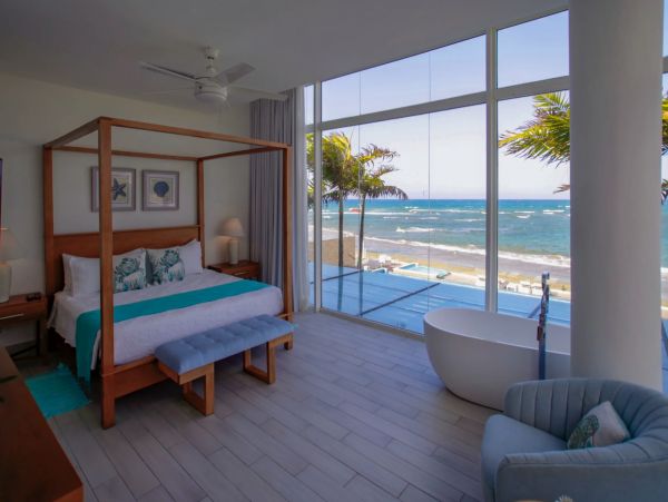 Luxurious Beachfront 10 Bedroom Villa in Dominican Republic