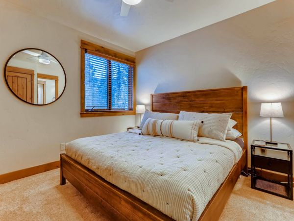 Gorgeous 6 Bedroom Home with Spa Sleeps 16