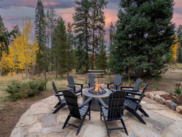 Gorgeous 6 Bedroom Home with Spa Sleeps 16