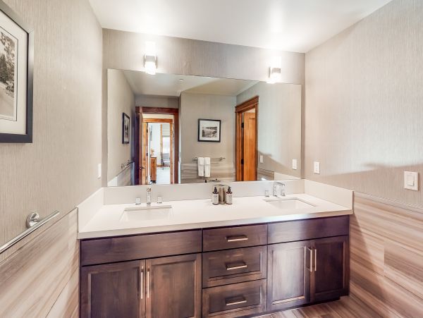 Lake Tahoe South Shore Home 1026042