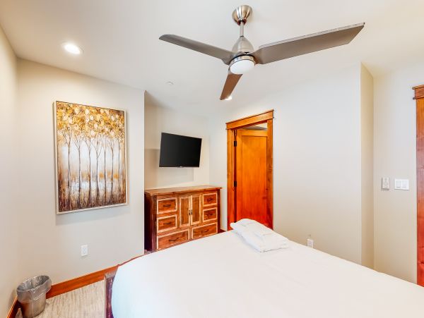 Lake Tahoe South Shore Home 1026042