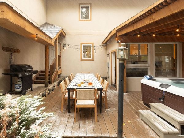 Breckenridge 8 Bedroom Home Walk to Ski Sleeps 18