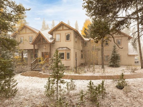 Breckenridge 8 Bedroom Home Walk to Ski Sleeps 18