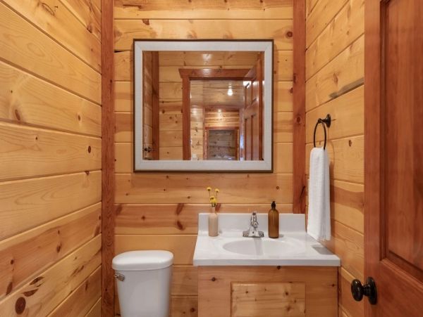 Pigeon Forge Twelve Bedroom Vacation Cabin with Private Pool