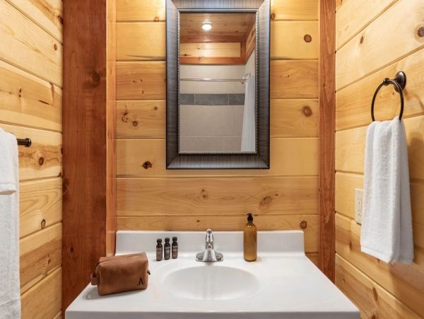 Pigeon Forge Twelve Bedroom Vacation Cabin with Private Pool