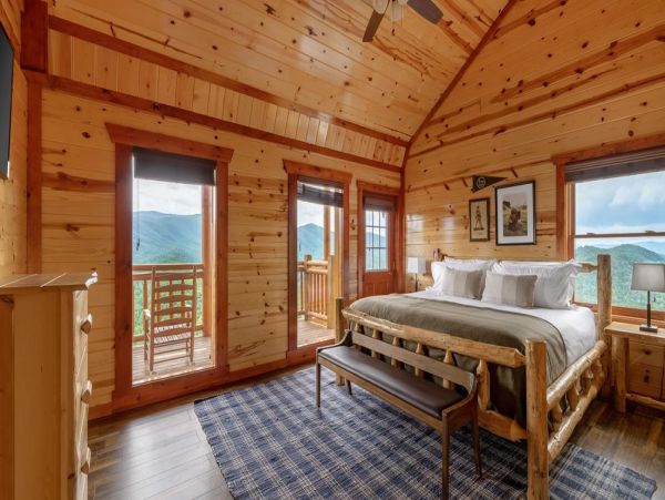 Pigeon Forge Twelve Bedroom Vacation Cabin with Private Pool
