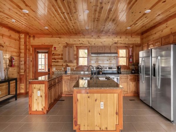 Pigeon Forge Twelve Bedroom Vacation Cabin with Private Pool