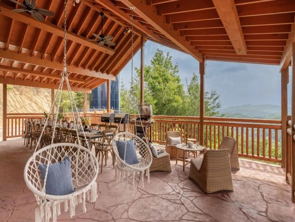 Pigeon Forge Twelve Bedroom Vacation Cabin with Private Pool