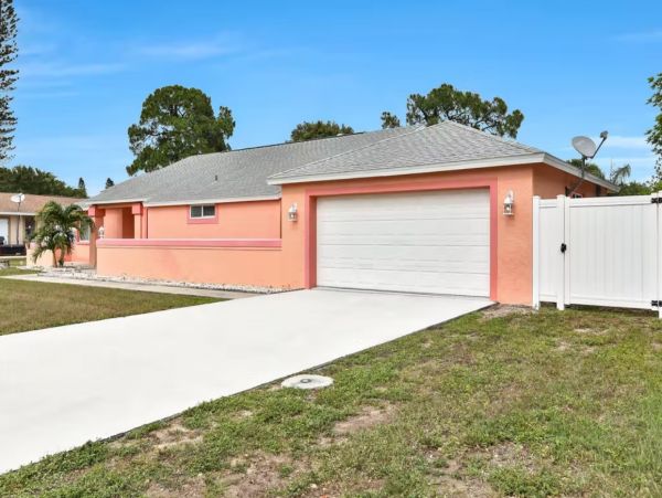 Sarasota Three Bedroom Vacation Rental Home