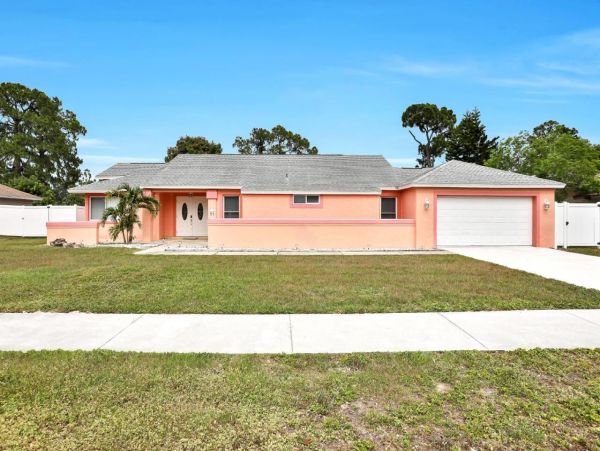 Sarasota Three Bedroom Vacation Rental Home